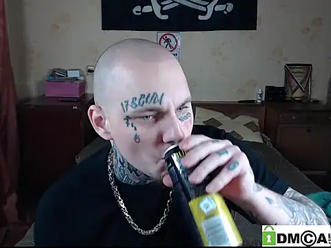 Keny Collins online show from November 2025 10:12:01 PM