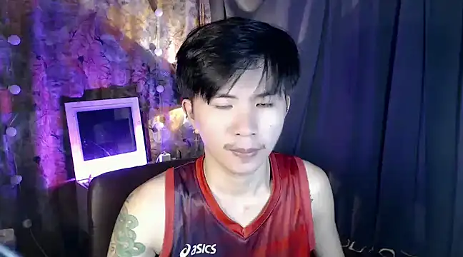 Snapshot of Sexy_Handsome_Drex chatting on December 2024 08:11:01 AM Sexy Handsome Drex online show from December 2024 08:11:01 AM