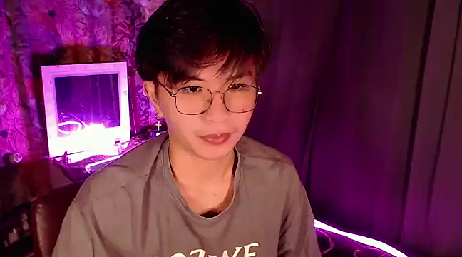 Snapshot of Sexy_Handsome_Drex chatting on December 2024 09:14:01 AM Sexy Handsome Drex online show from December 2024 09:14:01 AM