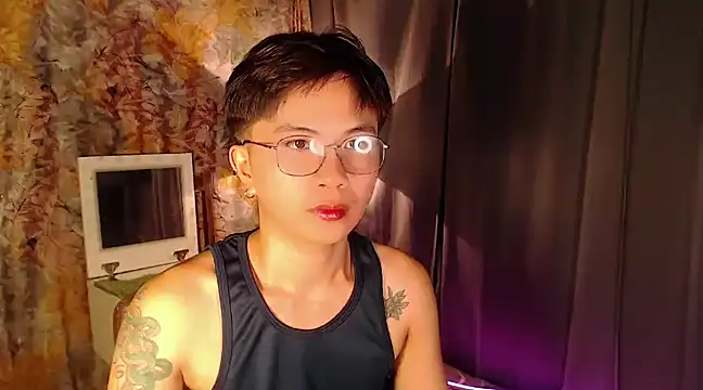 Snapshot of Sexy_Handsome_Drex chatting on February 2025 09:00:02 AM Sexy Handsome Drex online show from February 2025 09:00:02 AM