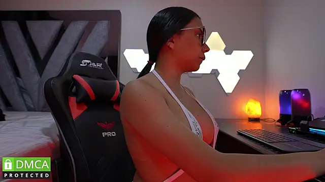 Dubois Amy online show from December 2024 02:42:02 AM