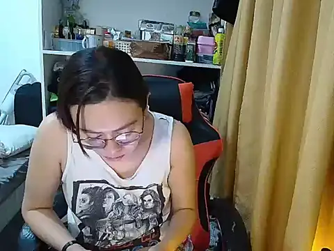 crizzybel online show from April 2026 08:06:02 PM