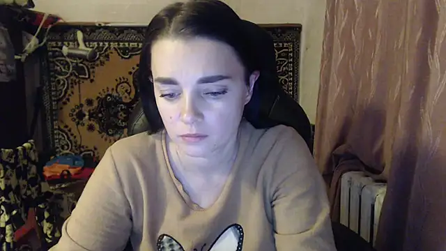 Snapshot of AlisaLaDiva chatting on December 2024 09:45:01 PM AlisaLaDiva online show from December 2024 09:45:01 PM