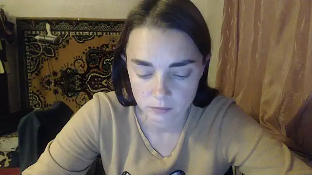 Snapshot of AlisaLaDiva chatting on October 2025 08:06:02 PM AlisaLaDiva online show from October 2025 08:06:02 PM