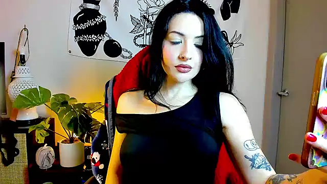 Snapshot of MelroseStrip chatting on October 2025 09:48:02 PM MelroseStrip online show from October 2025 09:48:02 PM