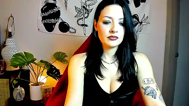 Snapshot of MelroseStrip chatting on October 2025 10:33:02 PM MelroseStrip online show from October 2025 10:33:02 PM