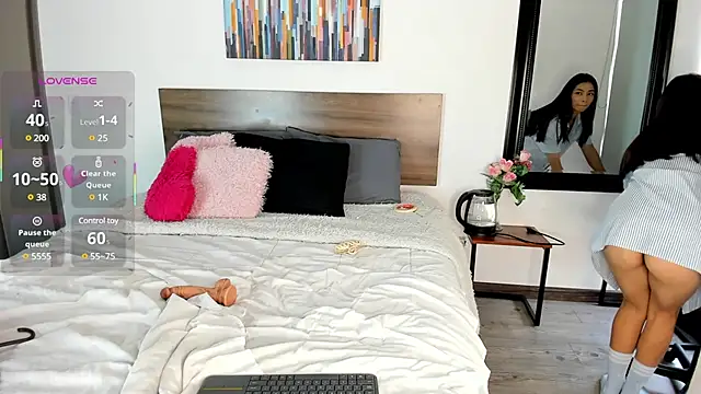 Snapshot of Ginebraa_Saenz chatting on March 2025 01:56:02 PM Ginebraa Saenz online show from March 2025 01:56:02 PM