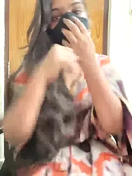 Snapshot of yoursana- chatting on October 2025 05:00:01 PM yoursana- online show from October 2025 05:00:01 PM