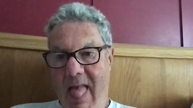 Snapshot of Oldpistolpete chatting on September 2025 09:03:02 AM Oldpistolpete online show from September 2025 09:03:02 AM