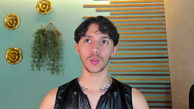 2tommy greg online show from October 2025 07:25:02 PM