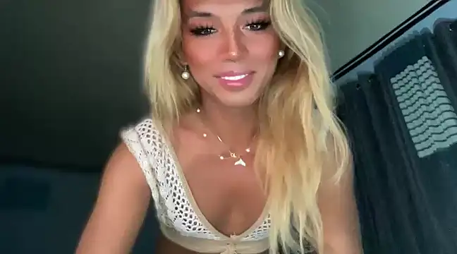 Snapshot of cockprincess_diannaxx chatting on January 2025 06:14:01 PM cockprincess diannaxx online show from January 2025 06:14:01 PM