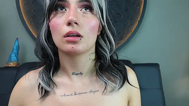 miss sharlotte18 online show from October 2025 05:57:02 PM