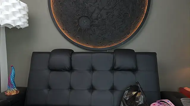 Snapshot of miss_vaiolette chatting on October 2025 11:11:01 AM miss vaiolette online show from October 2025 11:11:01 AM