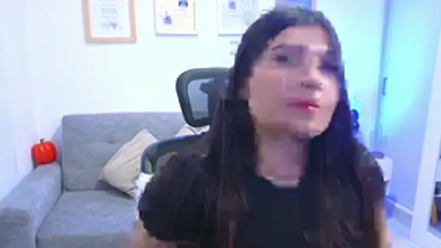 annylouis online show from November 2025 07:16:01 PM