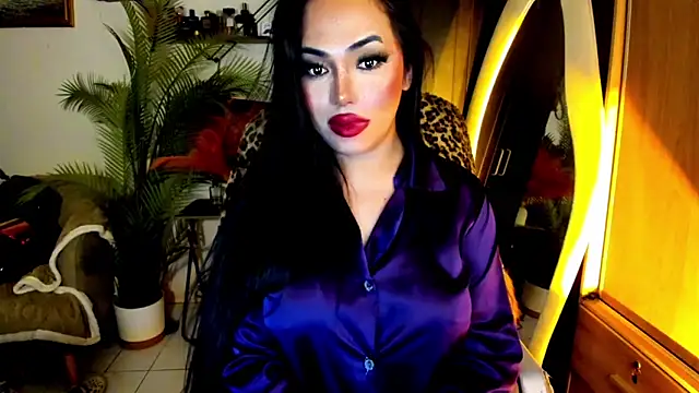 BigDominaMia online show from June 2026 09:35:01 PM