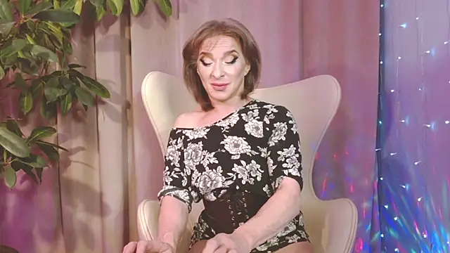 Snapshot of julia_renard chatting on December 2024 11:03:02 PM julia renard online show from December 2024 11:03:02 PM