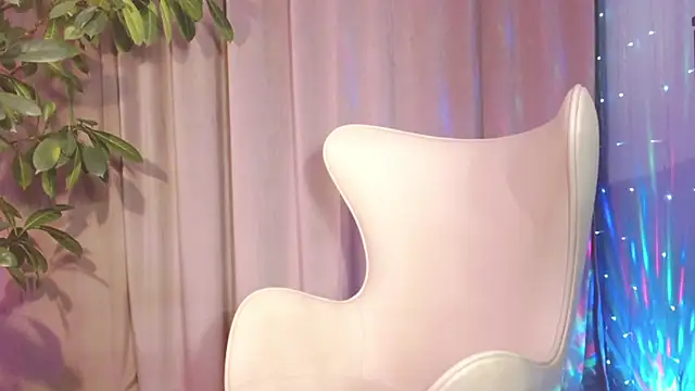 Snapshot of julia_renard chatting on February 2025 01:27:01 PM julia renard online show from February 2025 01:27:01 PM