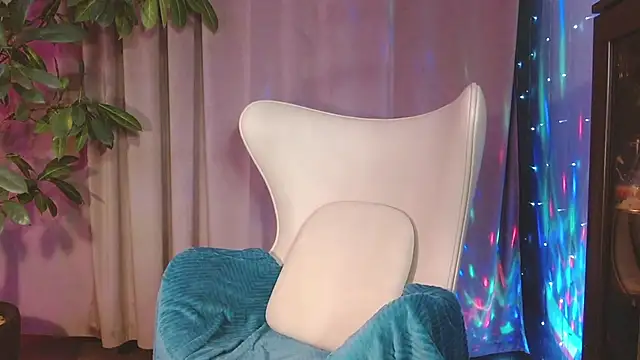 Snapshot of julia_renard chatting on September 2025 11:48:01 AM julia renard online show from September 2025 11:48:01 AM