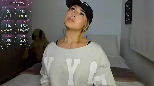 sophi mooreno online show from October 2025 11:29:02 PM