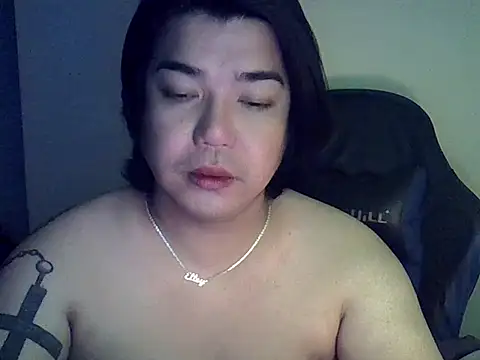 Snapshot of StrawberryWine07 chatting on April 2026 05:00:02 AM StrawberryWine07 online show from April 2026 05:00:02 AM