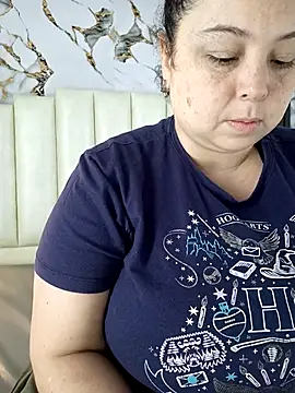 Snapshot of mollieblue69 chatting on May 2026 12:57:02 PM mollieblue69 online show from May 2026 12:57:02 PM