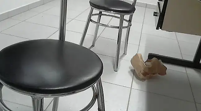 Snapshot of oliveira3tt chatting on February 2025 05:54:02 PM oliveira3tt online show from February 2025 05:54:02 PM