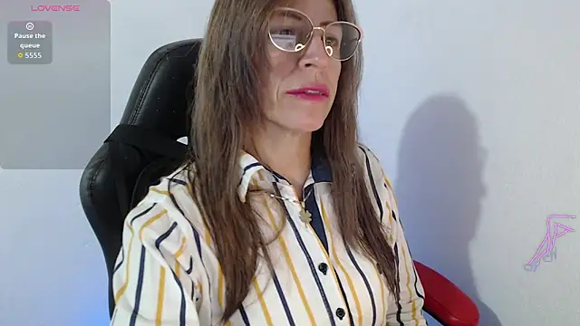 Snapshot of Chayla_Ruiz chatting on June 2026 09:49:01 PM Chayla Ruiz online show from June 2026 09:49:01 PM