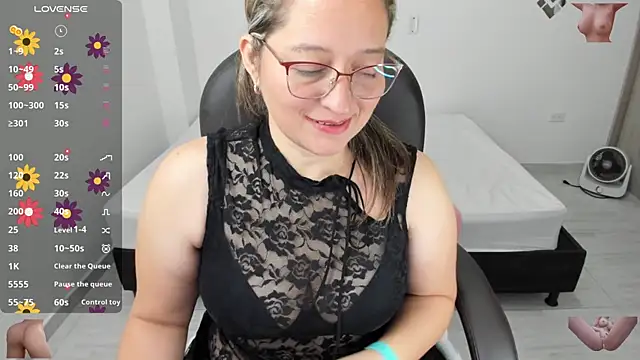 Snapshot of alejandra_milf_ chatting on February 2025 04:23:02 PM alejandra milf online show from February 2025 04:23:02 PM