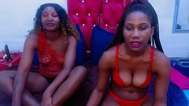 XSCARLETQUEENXX online show from March 2026 05:44:01 AM