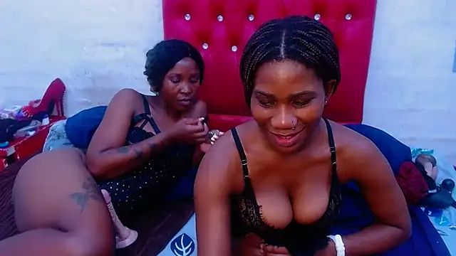 XSCARLETQUEENXX online show from March 2026 11:59:02 PM