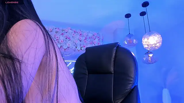 Snapshot of JadeEvansX chatting on December 2024 09:15:02 PM JadeEvansX online show from December 2024 09:15:02 PM