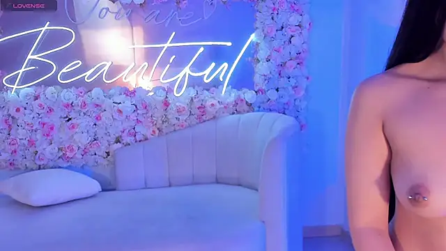 Snapshot of JadeEvansX chatting on December 2024 12:18:01 AM JadeEvansX online show from December 2024 12:18:01 AM