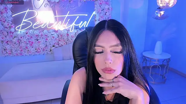 Snapshot of JadeEvansX chatting on December 2024 05:37:02 PM JadeEvansX online show from December 2024 05:37:02 PM