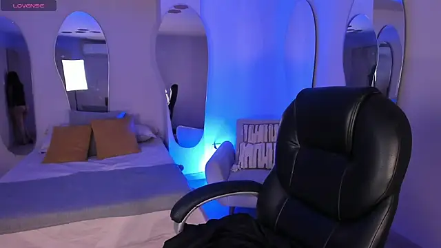 Snapshot of JadeEvansX chatting on January 2025 09:14:02 PM JadeEvansX online show from January 2025 09:14:02 PM