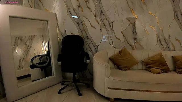 Snapshot of JadeEvansX chatting on November 2025 04:40:02 PM JadeEvansX online show from November 2025 04:40:02 PM