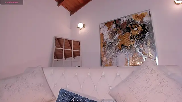 MaryLewis  online show from December 2024 02:36:02 PM