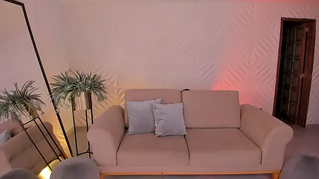 KateSunder online show from October 2025 12:17:02 PM