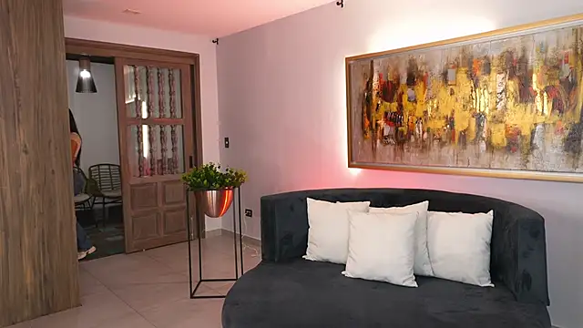 KateSunder online show from December 2025 11:26:02 AM