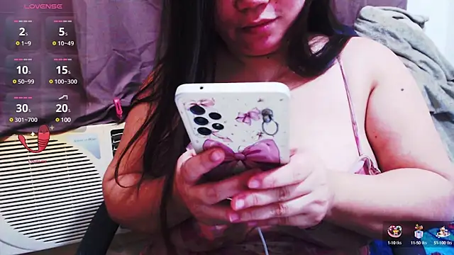 Snapshot of Alliayah_Hollyx chatting on January 2025 12:16:02 PM Alliayah Hollyx online show from January 2025 12:16:02 PM