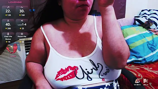 Snapshot of Alliayah_Hollyx chatting on February 2025 05:47:01 AM Alliayah Hollyx online show from February 2025 05:47:01 AM