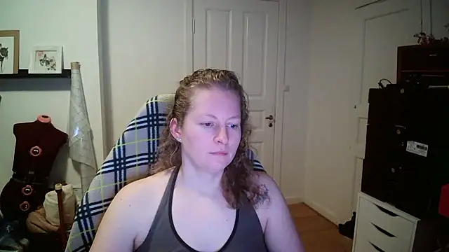 Girlnina-1995 online show from January 2026 10:52:02 AM