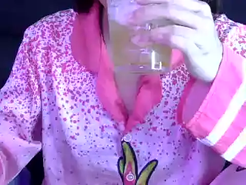 Bee 2k online show from October 2025 04:46:02 AM