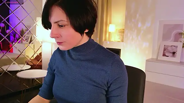 LorenDaze online show from February 2026 07:49:01 AM