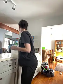 Snapshot of XXlolaXX chatting on January 2025 07:14:02 PM XXlolaXX online show from January 2025 07:14:02 PM