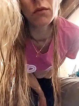 eatmeplease44 online show from September 2025 06:21:01 PM