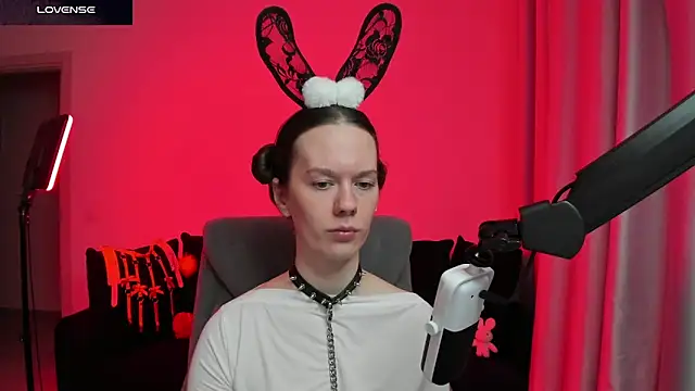 DivineBite online show from February 2026 04:11:02 PM