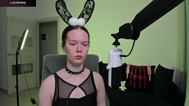 DivineBite online show from February 2026 03:02:02 PM