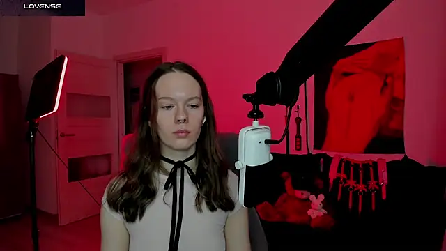 DivineBite online show from March 2026 01:48:02 PM