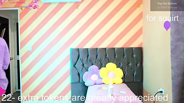 Snapshot of Pinkie_Princes chatting on January 2025 03:32:02 AM Pinkie Princes online show from January 2025 03:32:02 AM