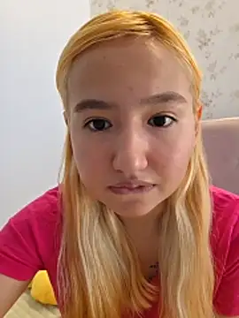 Snapshot of Pinkie_Princes chatting on December 2025 03:43:02 PM Pinkie Princes online show from December 2025 03:43:02 PM